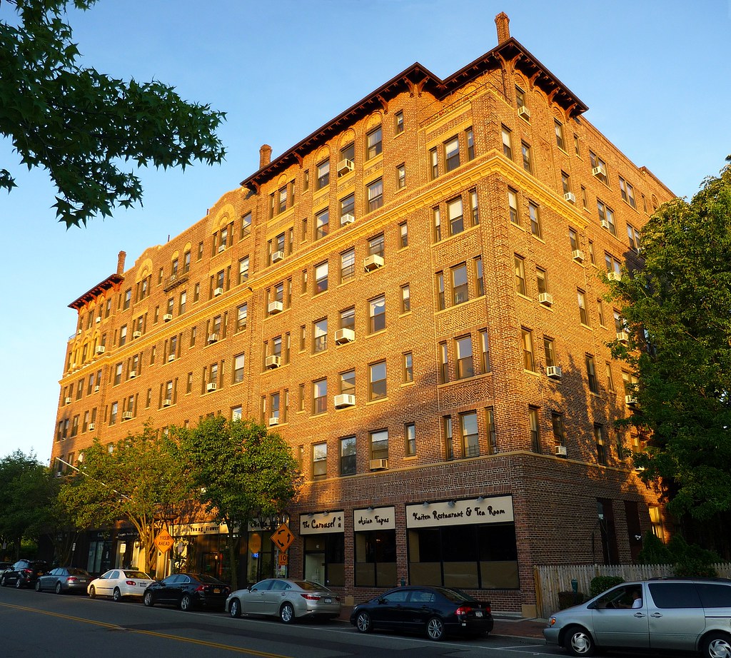 The Wychwood Apartments, Great Neck, Long Island, New York… Flickr