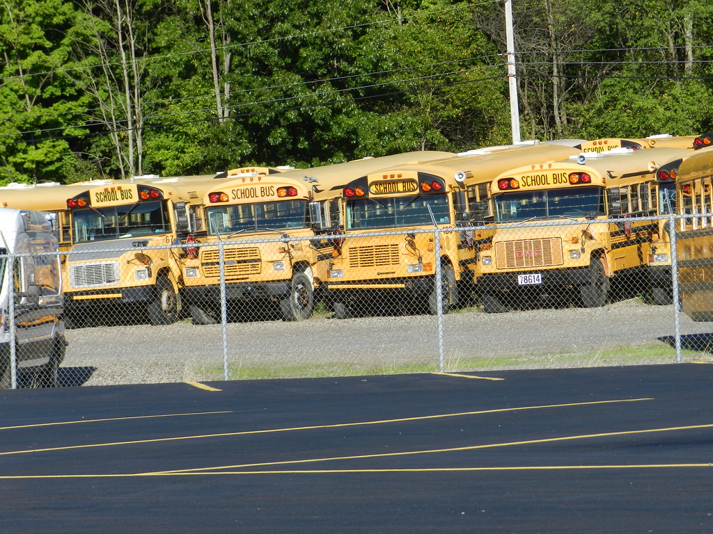 DSCN3683 Used buses from Chartiers Valley School District,… Flickr
