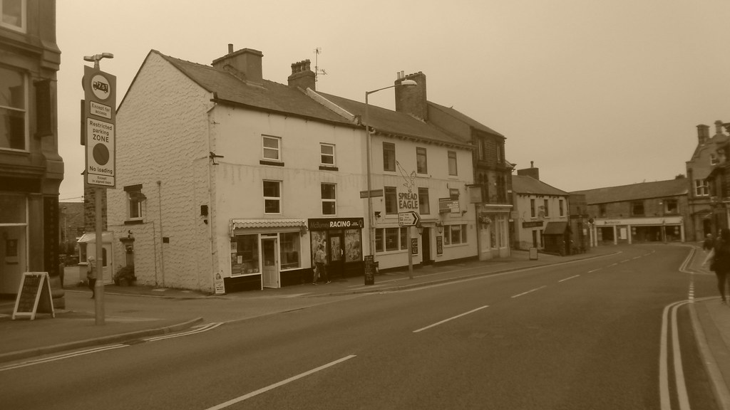 Penistone lower Market St Aug 2016 DESCRIPTIONS TO BE … Flickr