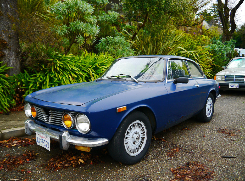 Berkeley, California USA 19711976 Alfa Romeo 2000 GT Ve… Flickr