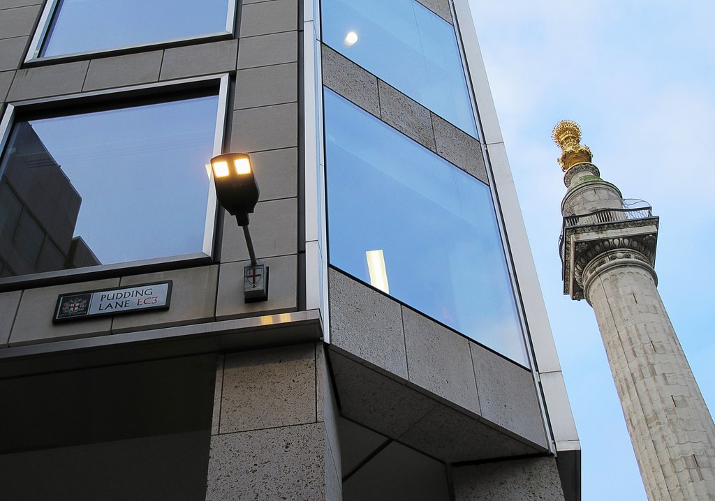 The Monument and Pudding Lane Posting a few shots to (bela… Flickr