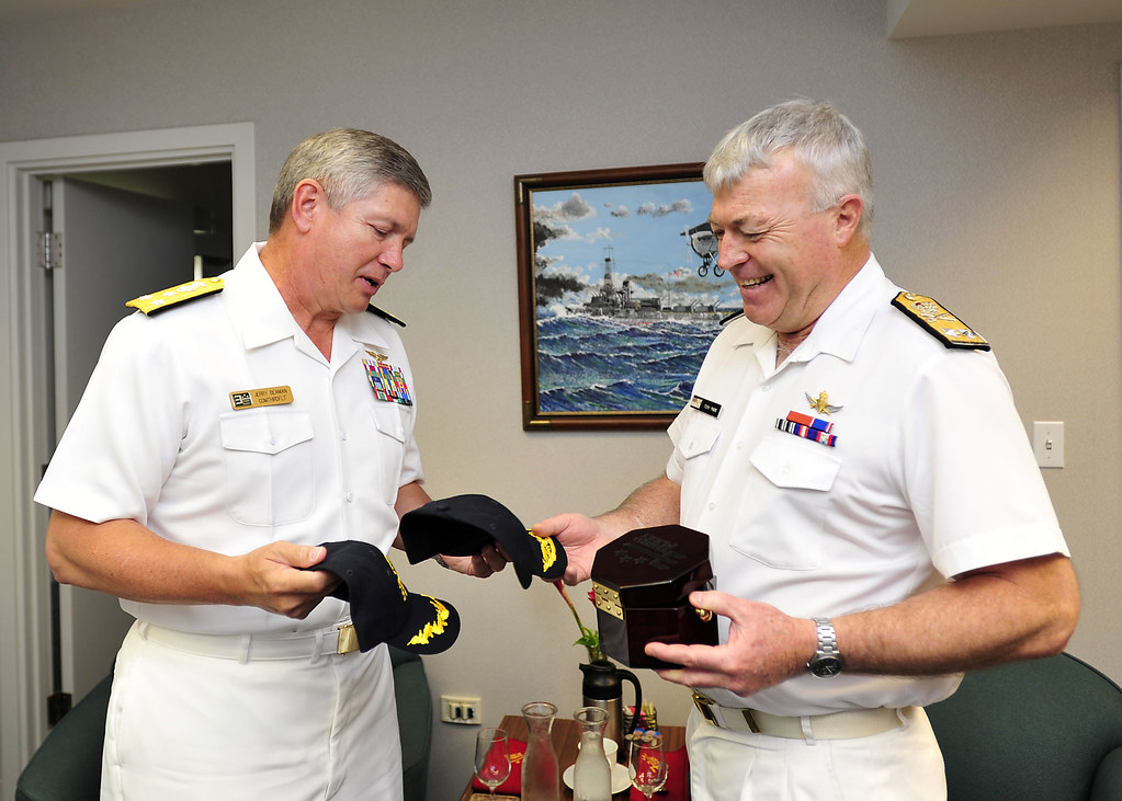 Chief of Navy. Rear Admiral Tony Parr(right), meets Vice A… Flickr