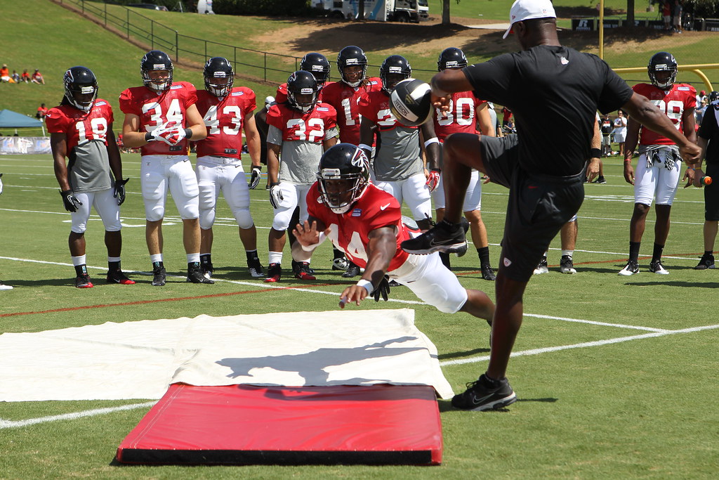 2012 Russell Athletic Atlanta Falcons Training Camp Day … Flickr