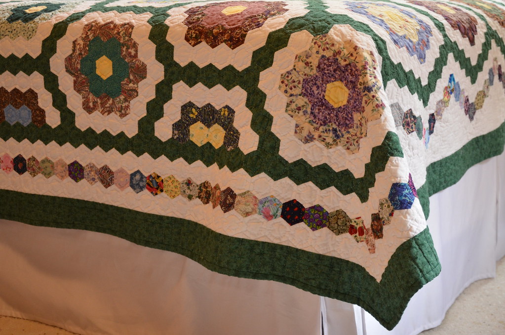 Grandmothers Flower Garden Quilt 20002008 Queen sized Han… Flickr