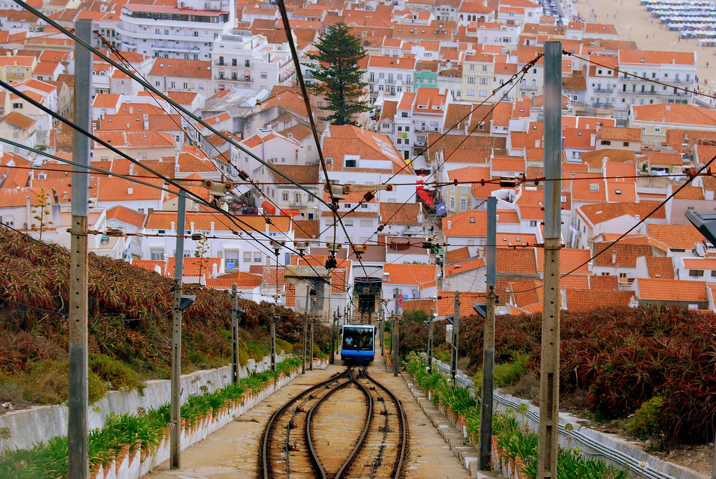 Cable train in Nazaré, Portugal Bart Ledegang Flickr