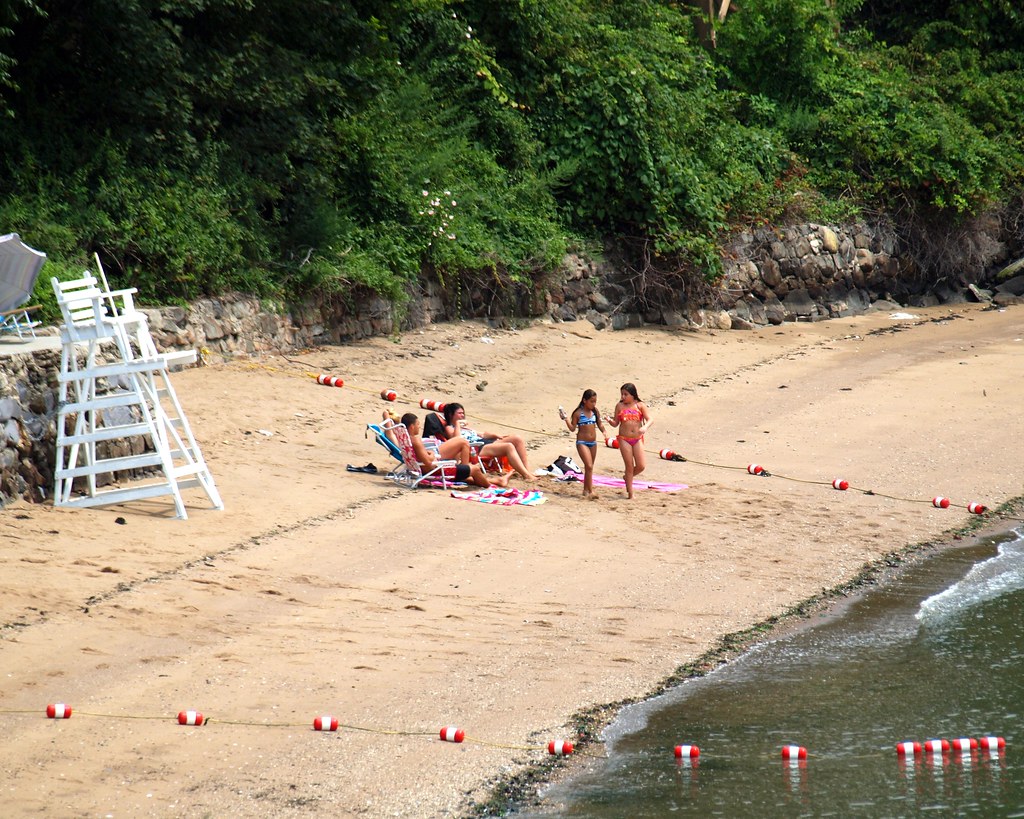 Silver Beach Resident Beach, Bronx, New York City jag9889 Flickr