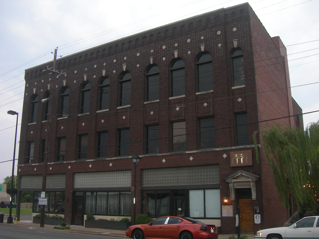 Woodrow Hall Located in the Woodlawn community of Birmingh… Flickr