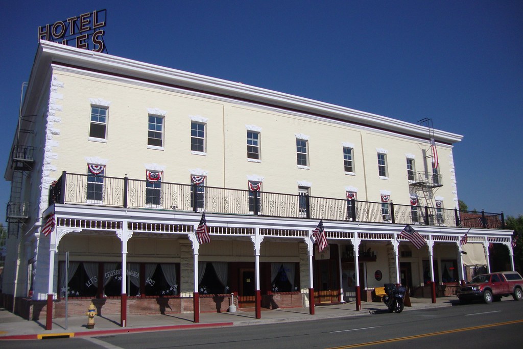 Niles Hotel (Alturas, California) Alturas, California is l… Flickr