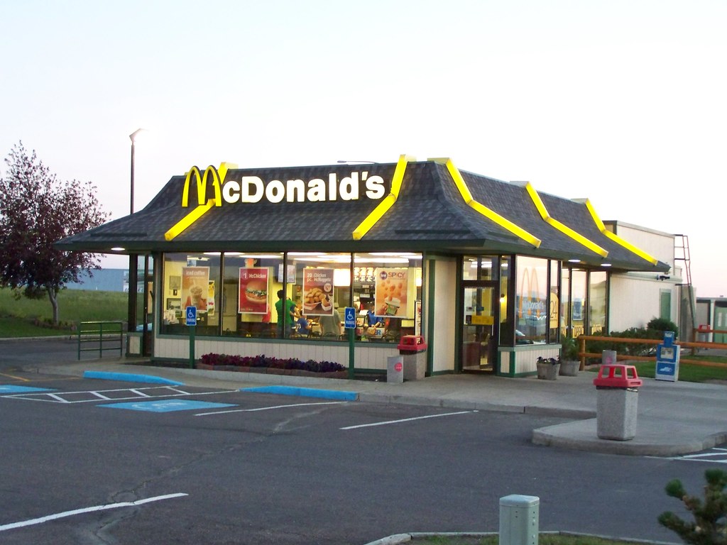 100_4632 601 West Main Street,Cut Bank, Montana to Store… Flickr