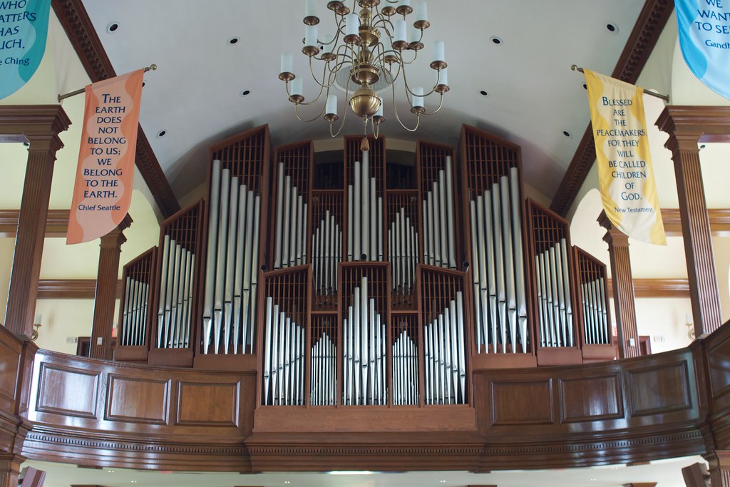 Organ The Pipe Organ in Seymour St. John Chapel, Choate Ro… Flickr