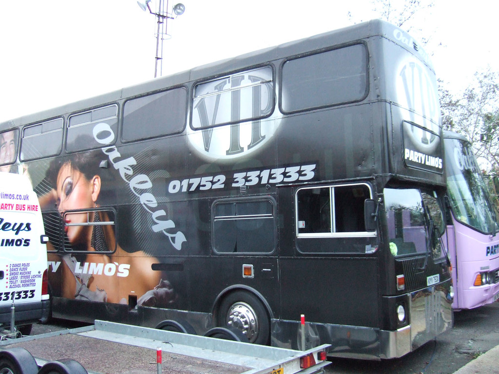 M753 KYV753X Oakleys Executive Cars London Buses in Exile Flickr