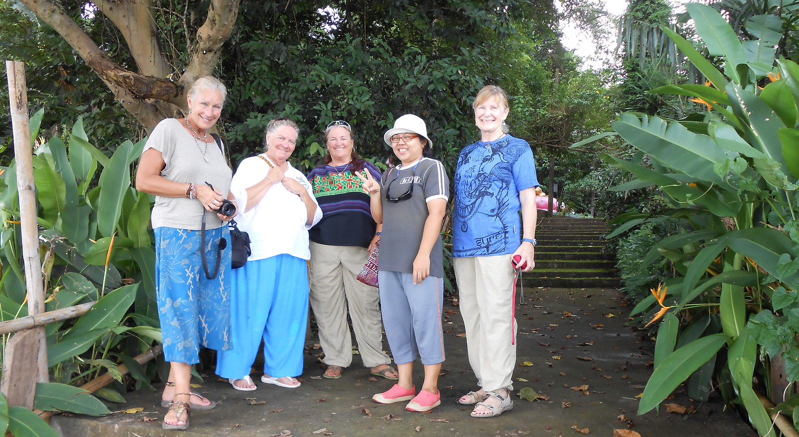 Mundo Exchange Semi Elders in Action with Thai Friends Flickr