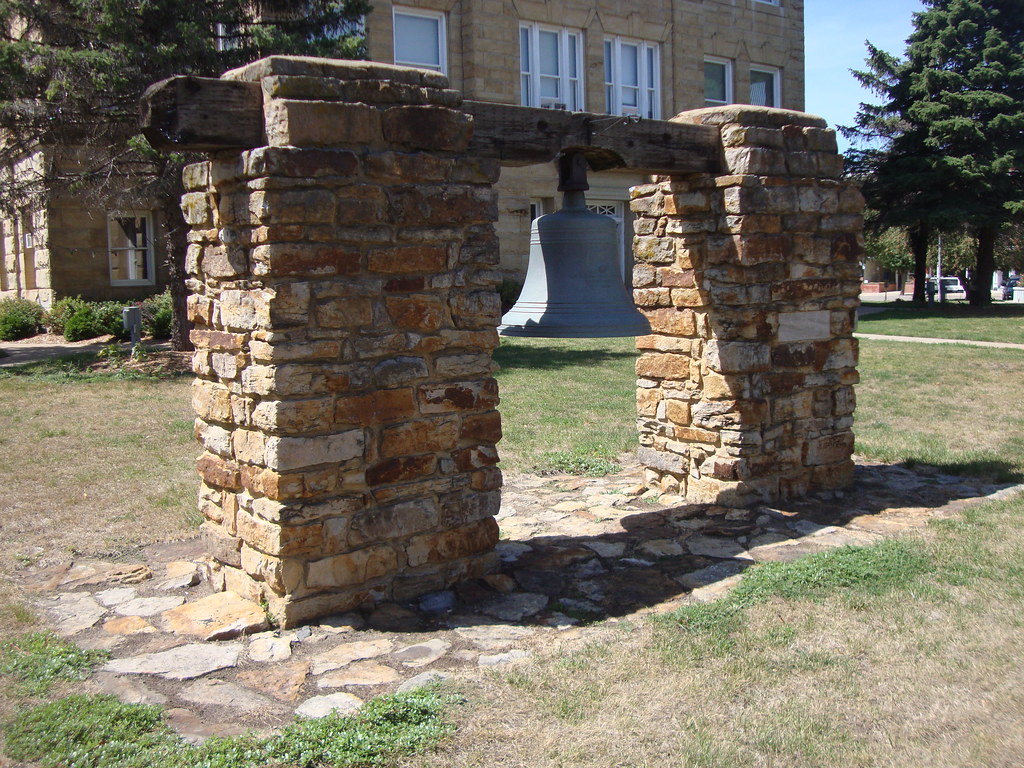 Monroe County Courthouse Bell Display (Albia, Iowa) Flickr