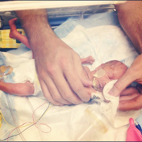 Daddy giving Rhys his first sponge bath. Day 10. preemie … Flickr