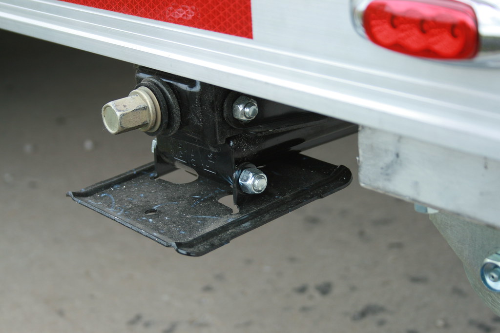 inTech Trailers Stabilizer Jack 5000 rear stabilizer jack… Flickr