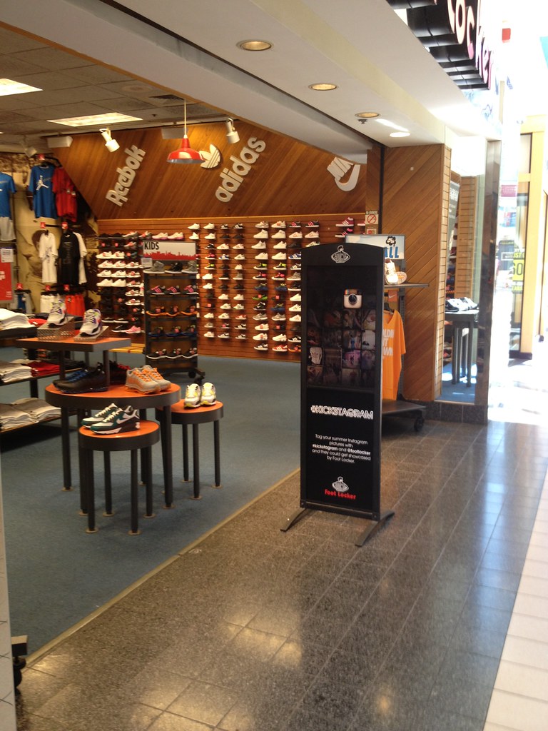 Foot Locker York Galleria Original since the malls openi… Flickr