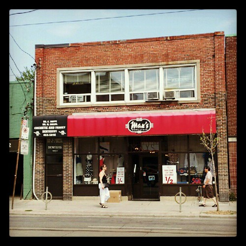 2.9 Queen & Pape, Leslieville Mary's apartment torstories Flickr