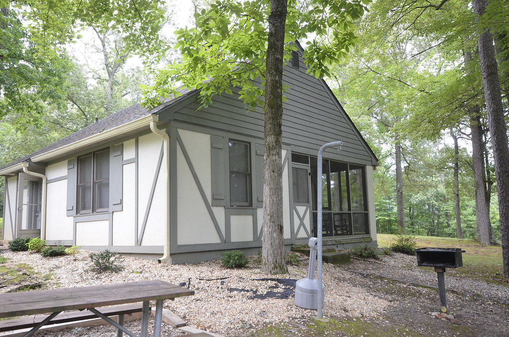 Cabins at Twin Lakes State Park SA 2 bedroom cabins wate… Flickr