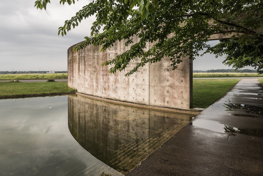 Concrete Reflection LarsChristian Uhlig Flickr