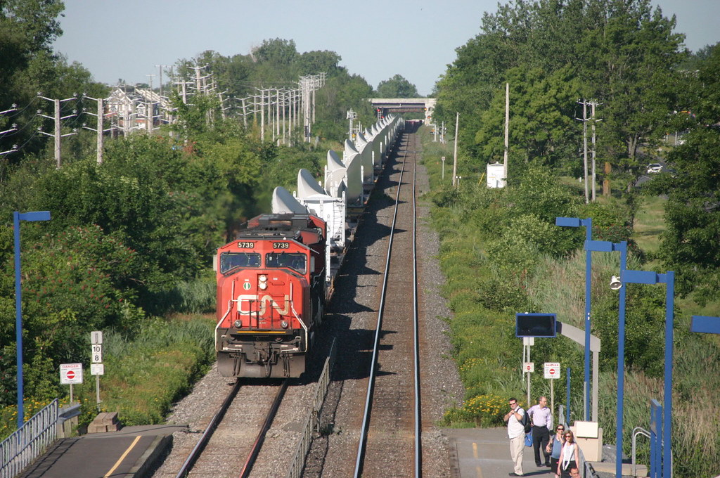CN 394 StBasile Le Grand Railfan73 Flickr