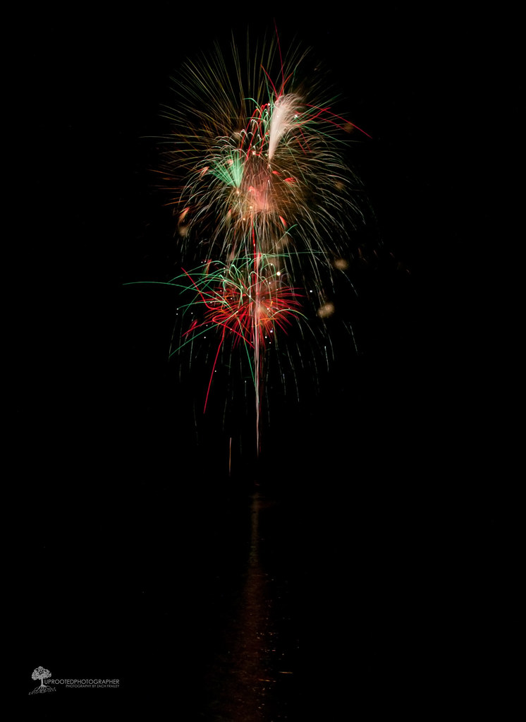 Explosions in the Sky New Bern, NC Fireworks are a diffe… Flickr