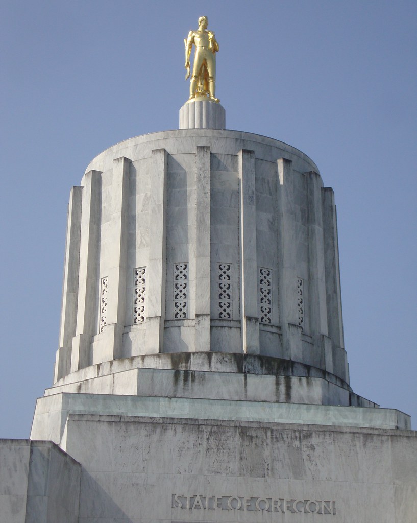 Oregon State Capitol Dome (Salem, Oregon) The Oregon State… Flickr