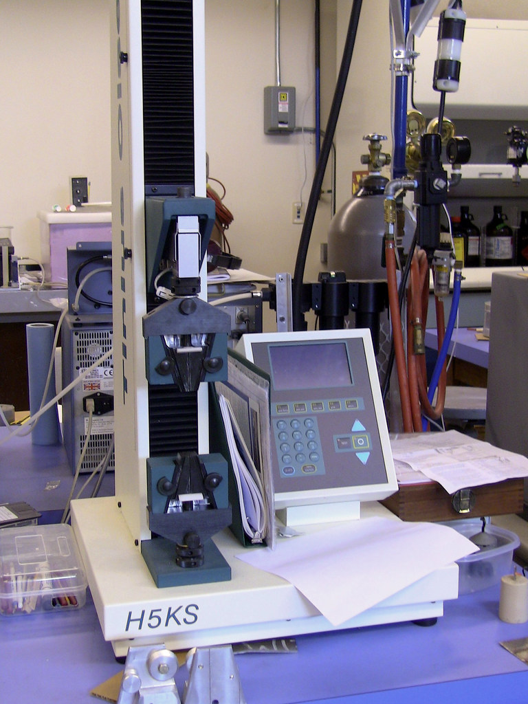 MaterialsTesterH5KS The Materials Tester Model H5KS from H… Flickr