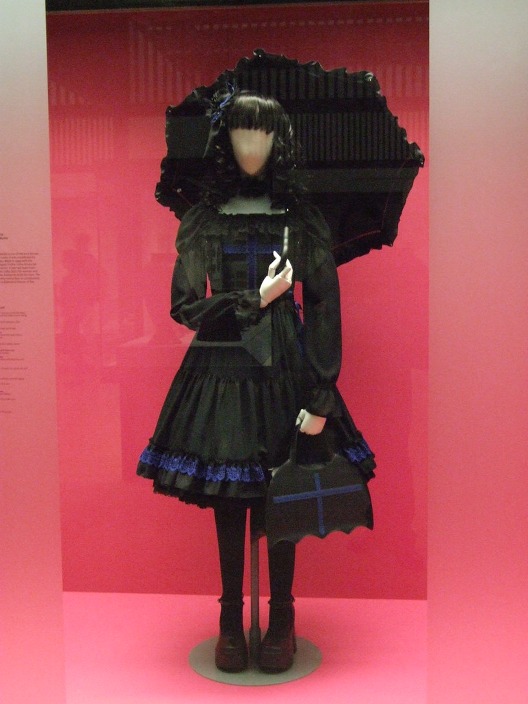 MoimêmeMoitié Gothic Lolita MoimêmeMoitié is one of th… Flickr