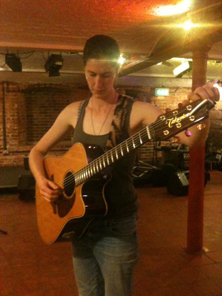 Getting ready to play The Cellar Bar, Bracknell funkeegirl Flickr