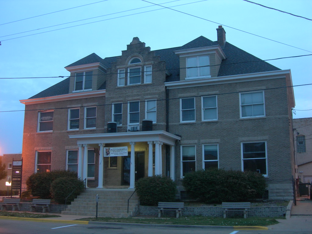 (Old) Sycamore Hospital Sycamore, Illinois Constructed in … Flickr