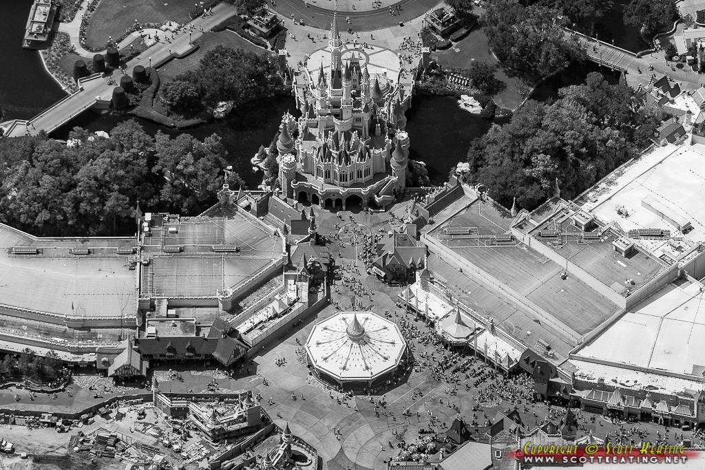 Fantasyland Fantasyland and the north side of Cinderella C… Flickr
