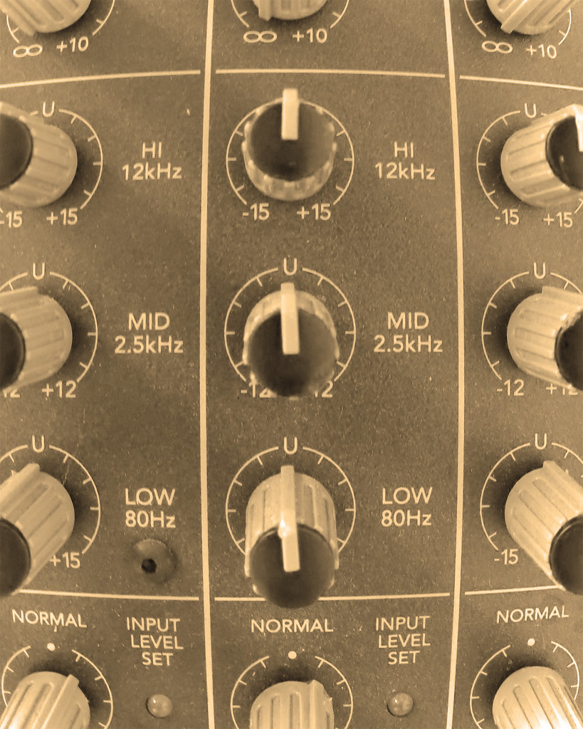 Mackie 808M powered mixer Carbon Arc Flickr