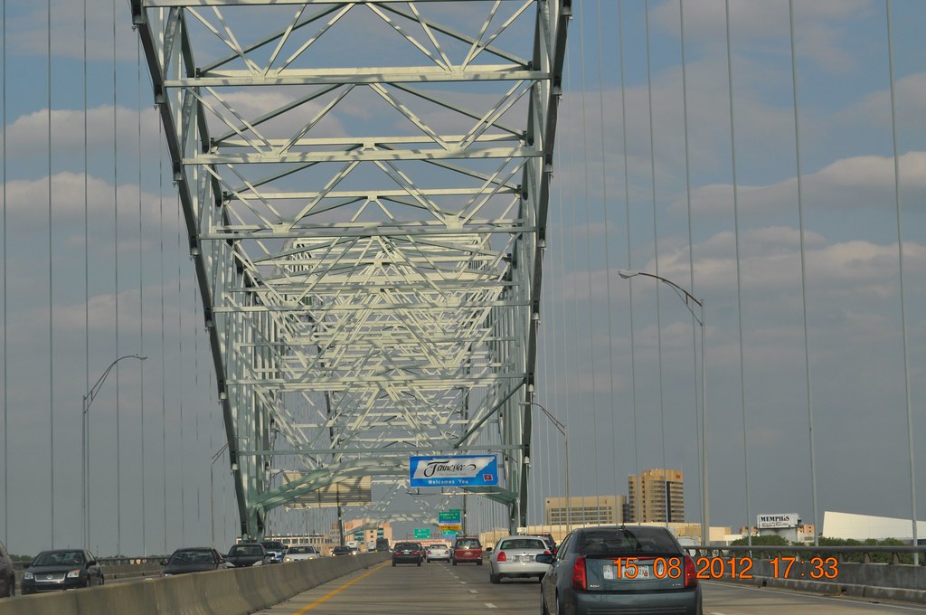 Traveling I 40 into Memphis Tn from Bentonville Arkansas … Flickr
