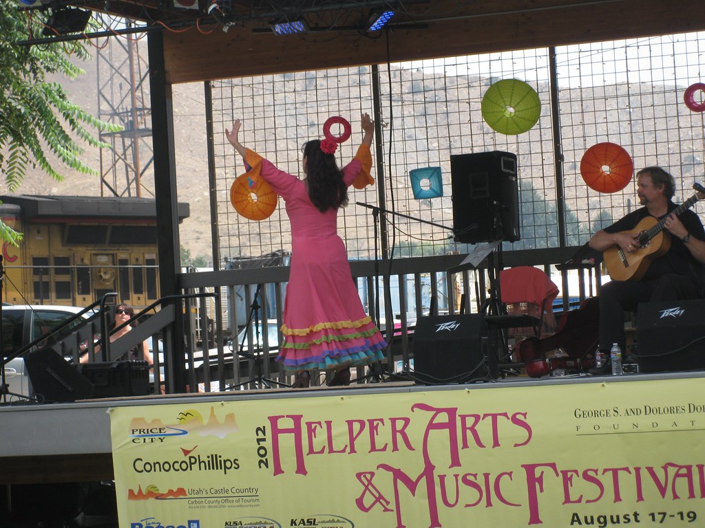 Helper Art & Music Festival Flickr