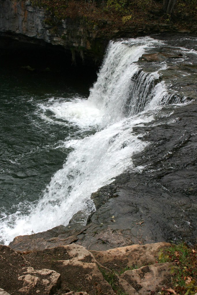 The dropoff of Ludlow Falls, Ohio David Victor Flickr