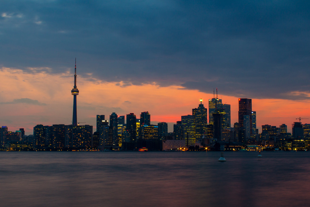 Sundown The view just after sundown over Toronto, from War… Flickr