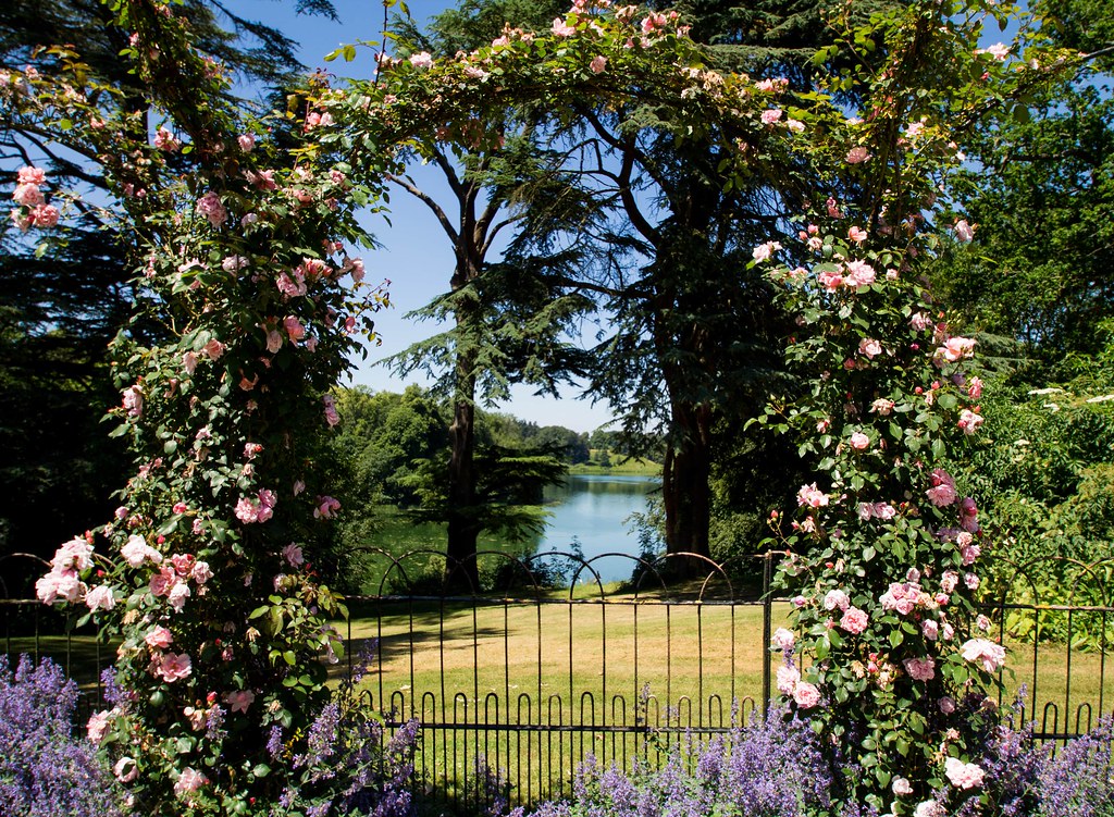 Rose Garden at Blenheim Palace Photographs taken at Blenhe… Flickr