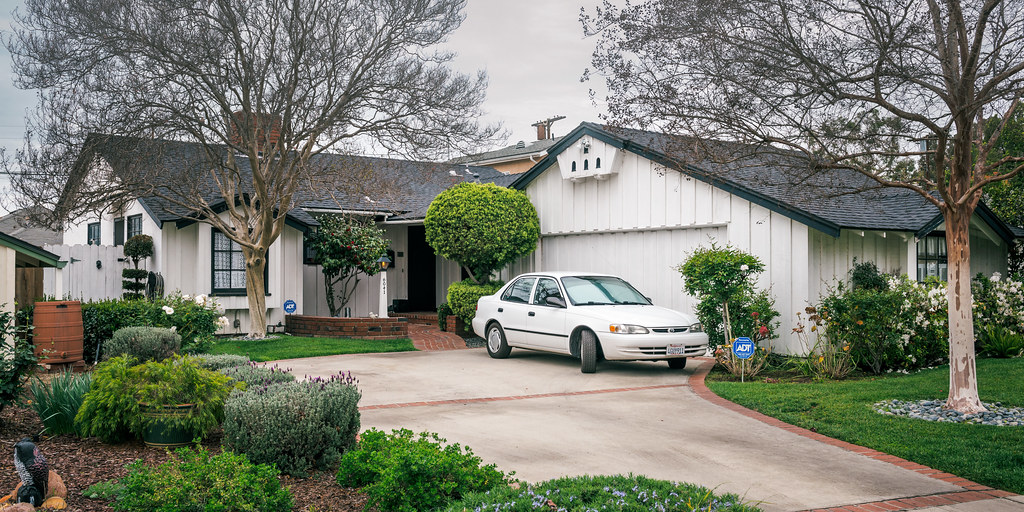 "Birdhouse" (1953), 6044 Alcove Ave, Los Angeles, CA, USA Flickr