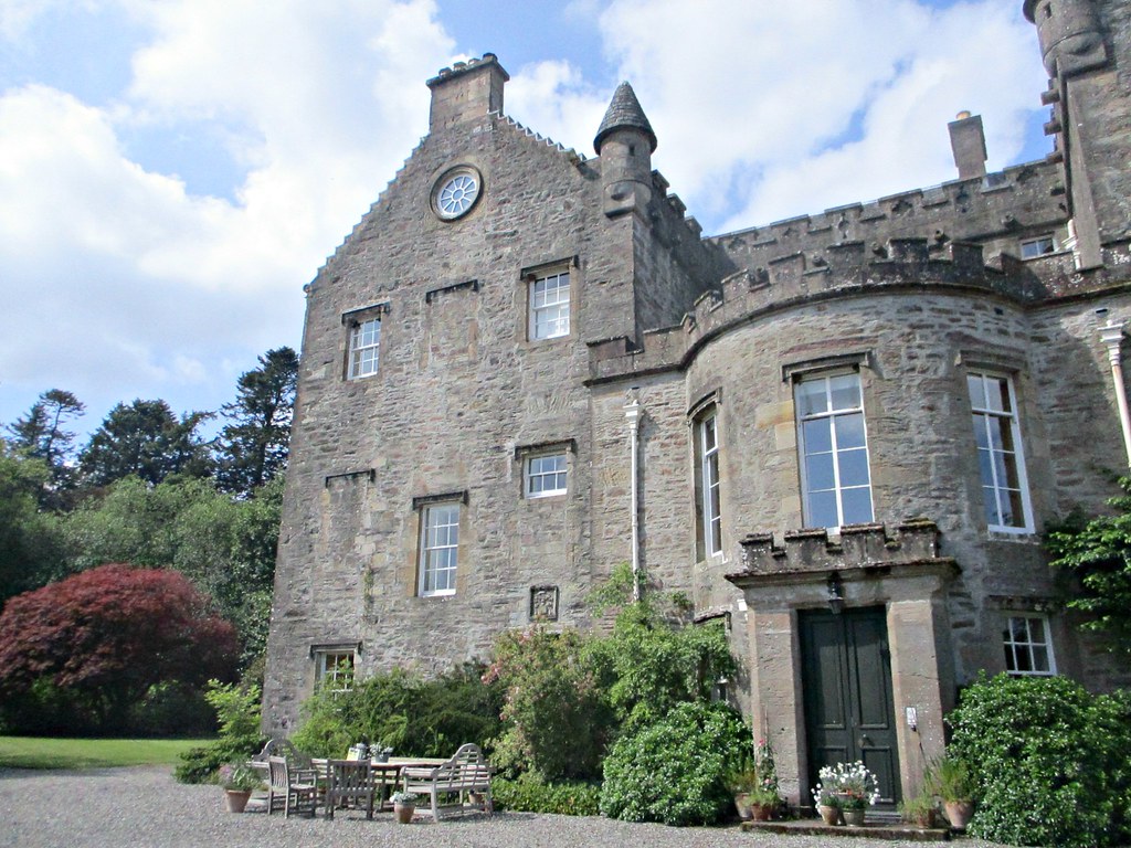 Braco Castle (Perthshire) Braco Castle has had many owners… Flickr