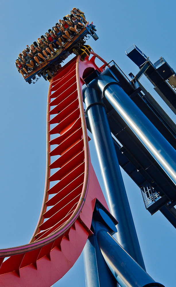 Sheikra Worlds 1st vertical drop rollercoaster at Busch