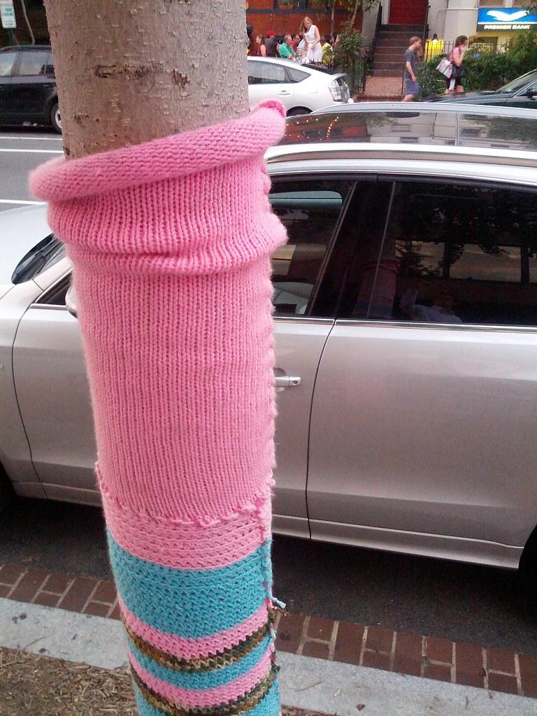 Knitbombing on 17th st nick v Flickr