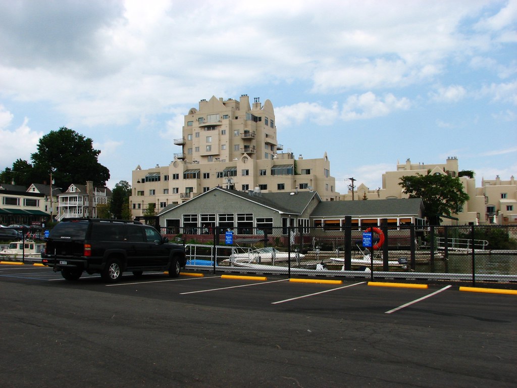 THE LOWER NYACK LANDING IN SEP 2012 Buildings near the Nya… Flickr