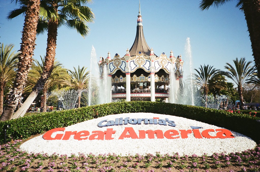 California's Great America theme park entrance to Californ… Flickr