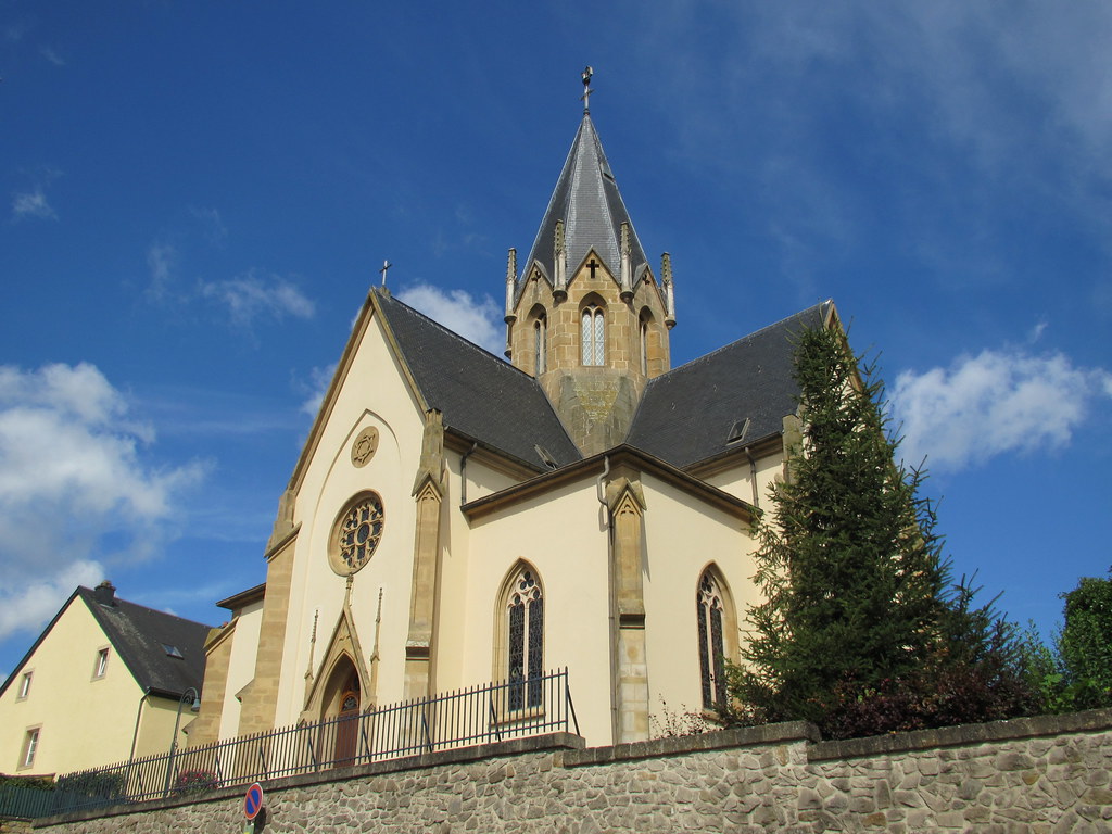 Syren (L) RK Kerk Syren, Luxemburg. The catholic church. Arthur