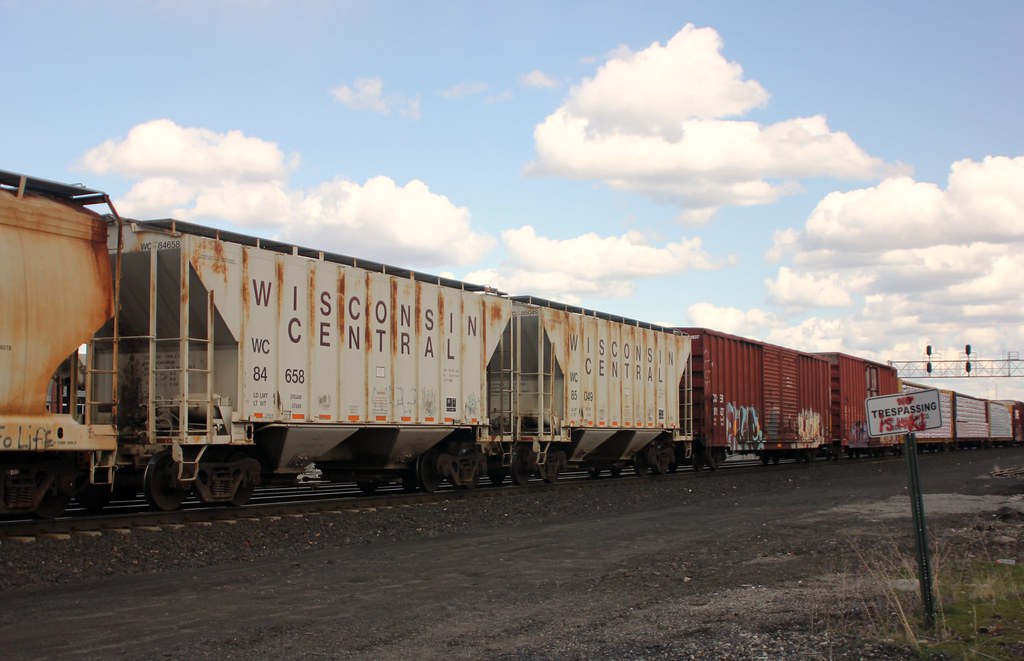 IMG_0173Wisconsin Central Hoppers These two WC Hoppers ro… Flickr