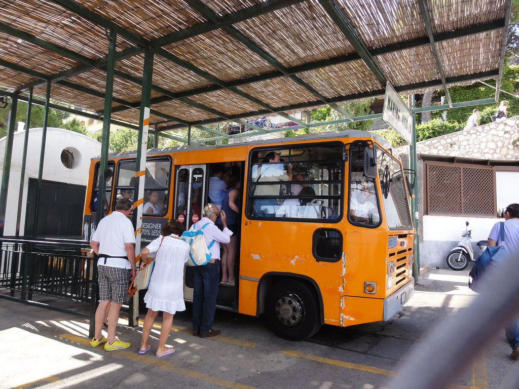 Capri Buses : Capri bus! | Small busses for narrow roads | IJ | Flickr