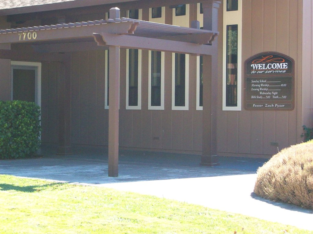 Redwood Valley Temple Peoples Temple church building in Re… Flickr