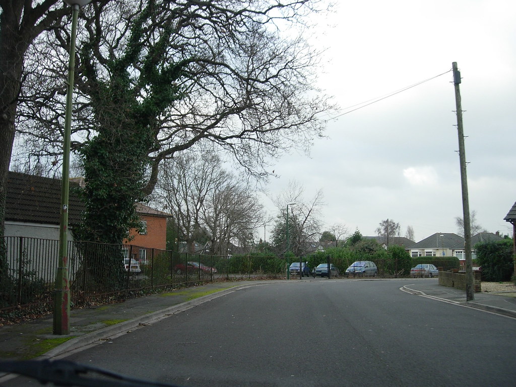 ST BONIFACE CONVENT. DOVESHILL CRESCENT. REDHILL. BOURNEMO… Flickr