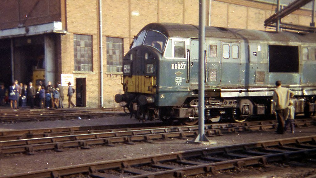 Bristol Bath Road D6327 negotiates the shed on the open da… Brian