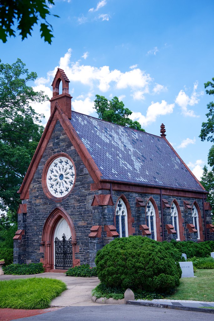 Renwick Chapel Renwick Chapel in the Oak Hill Cemetery. Th… Flickr